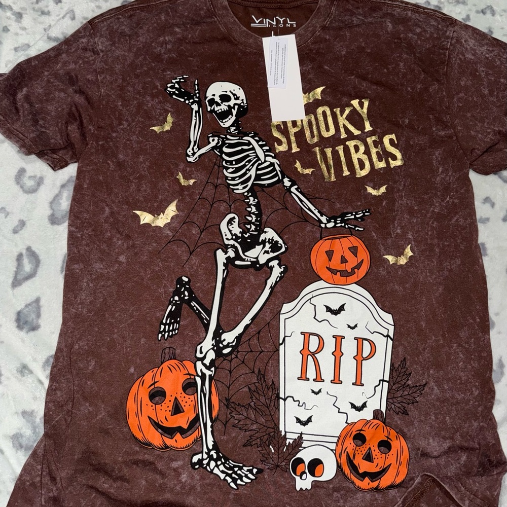 Vinyl Spooky Vibes Brown Short Sleeve Tee